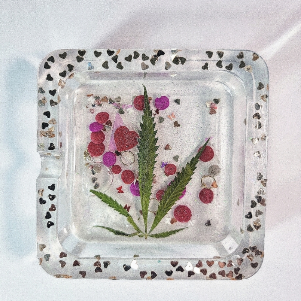 Luxury Valentine's Shaker charm, REAL canna leaf Ashtray, Birthday Stoner Gift